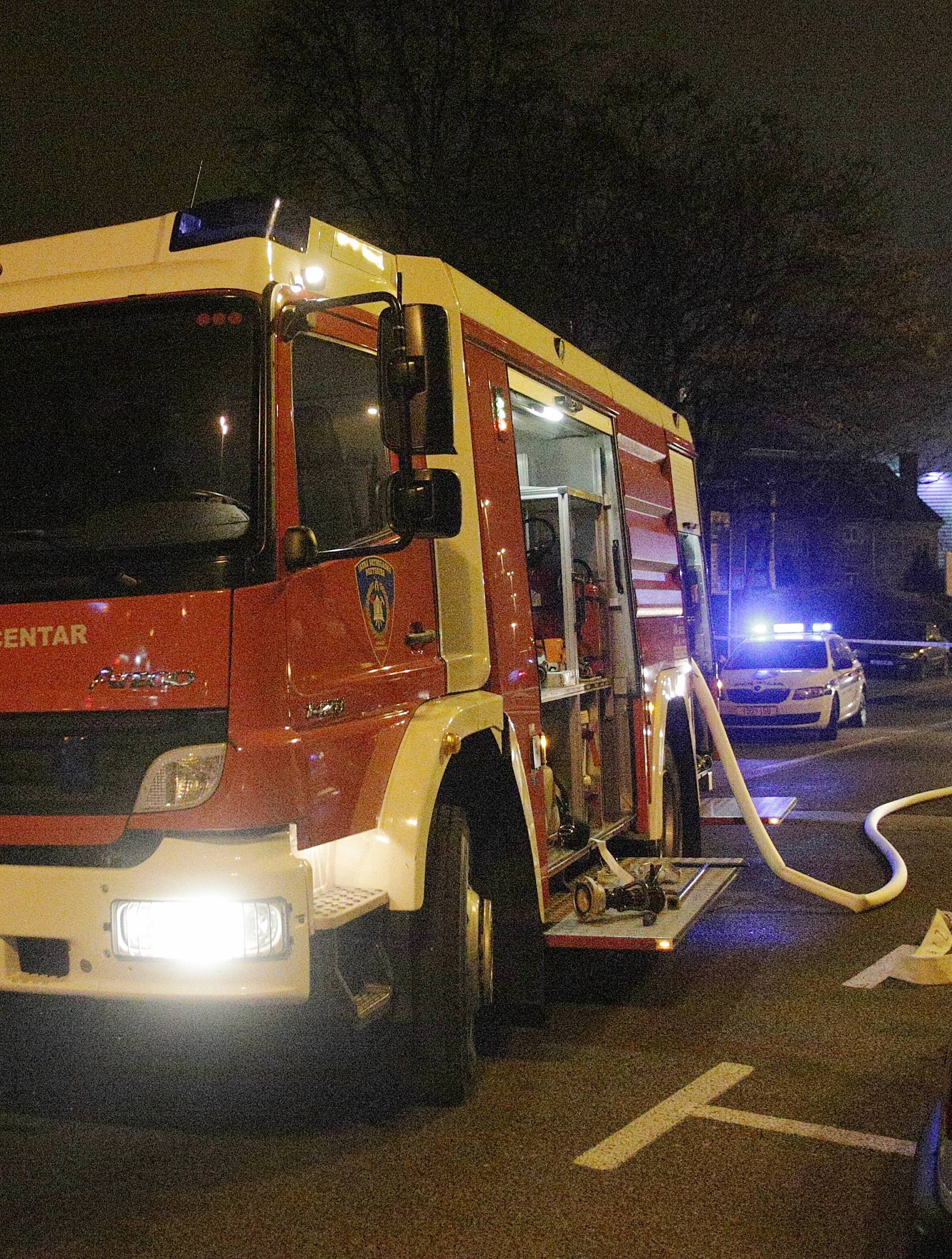 Veliki požar izbio kod Cibone, vatrogasci se bore s plamenom