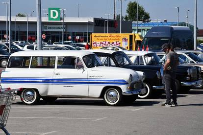 U Slavonskom Brodu održan 5. međunarodni susret oldtimera