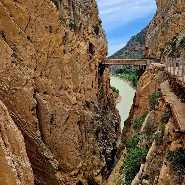 FOTO Za hrabre: 20 najopasnijih turističkih destinacija na svijetu