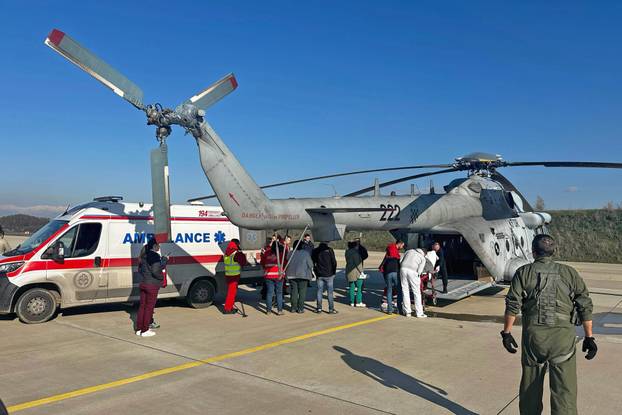 Helikopterom HRZ-a u Hrvatsku stigle tri ozlijeđene osobe stradale u požaru u Sjevernoj Makedoniji