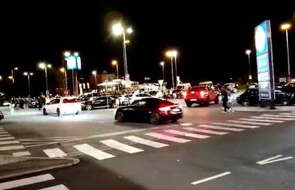 Policija upala na 'car meet' na zapadu Zagreba. Oduzeli jedan auto, otkrili i niz prekršaja
