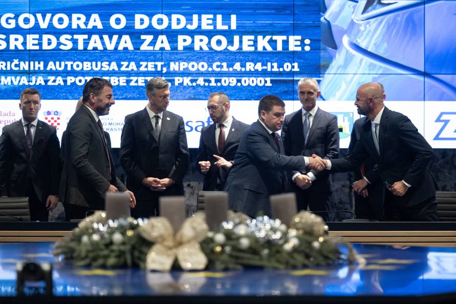 Potpisani ugovori o dodjeli bespovratnih sredstava za projekte modernizacije voznog parka ZET-a