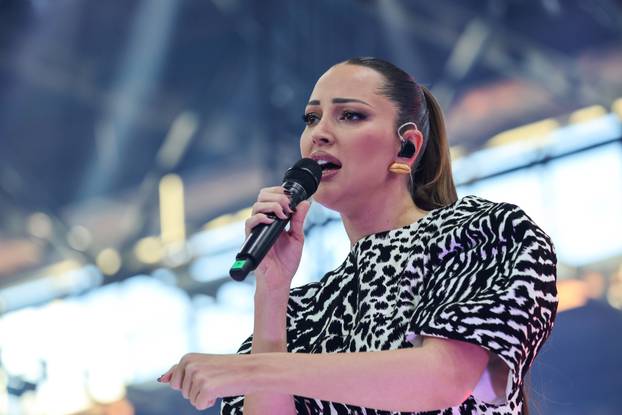 Zagreb: Popodnevni doček uz Aleksandru Prijović