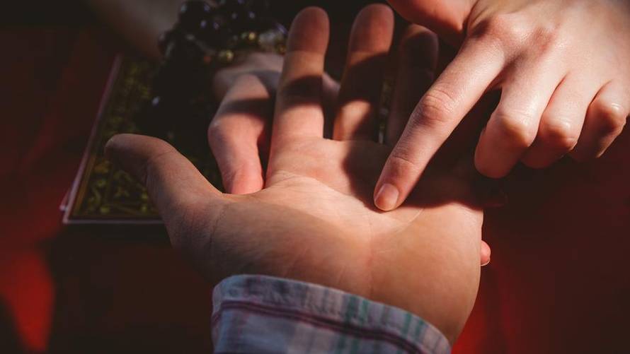 Kako čitati sudbinu iz dlana: Poznati vidovnjak je objasnio