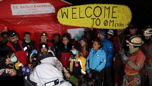 US caver rescued after days-long climb from 1,000 meters deep in Turkish cave