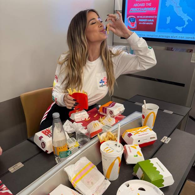 FOTO Diletta otkrila trbuščić! 'Najljepši poklon za ovaj Božić'