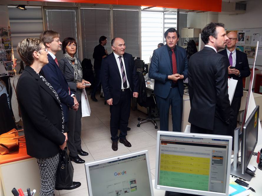 Mediji postavljaju bitna pitanja, najveći su doprinos društva...