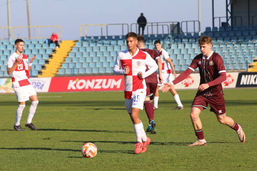 Karlovac: Utakmica Hrvatska - Bjelorusija U-19