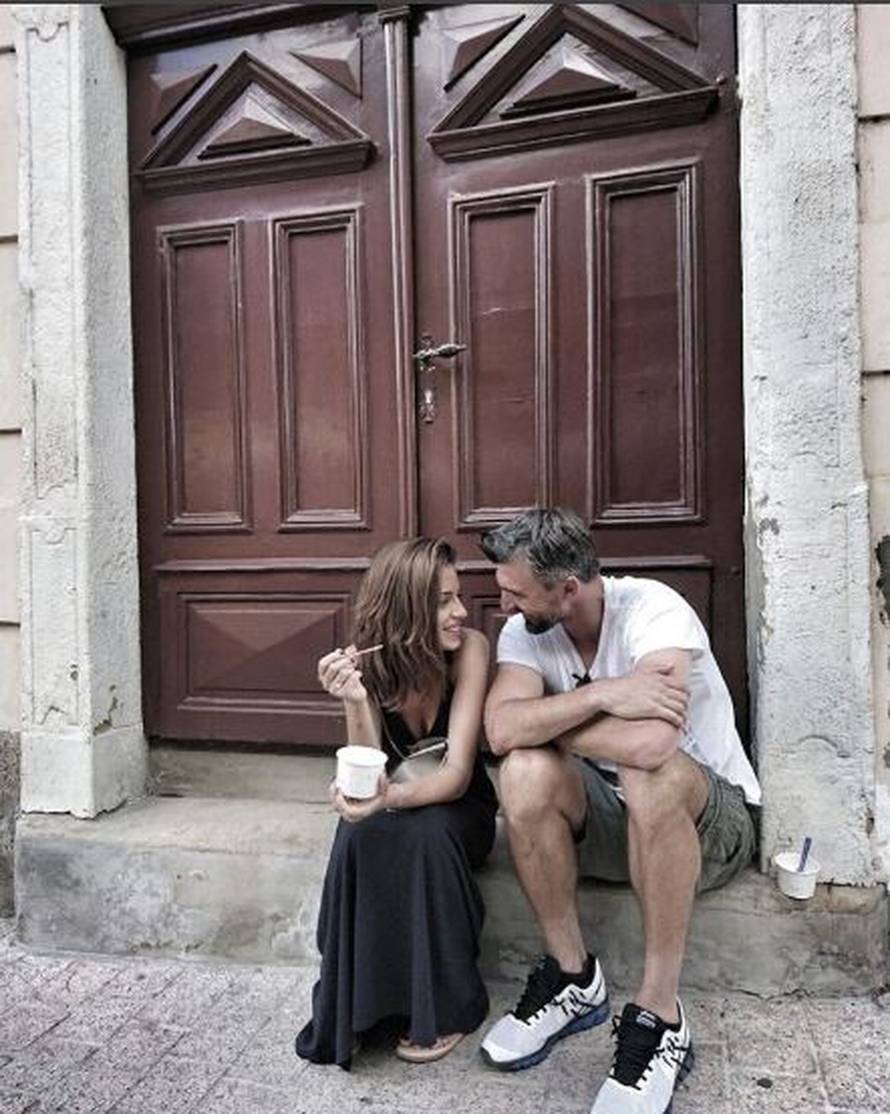 'Ivanišević traži novu kuću jer se gužvaju Nives, sin Oli i pas'