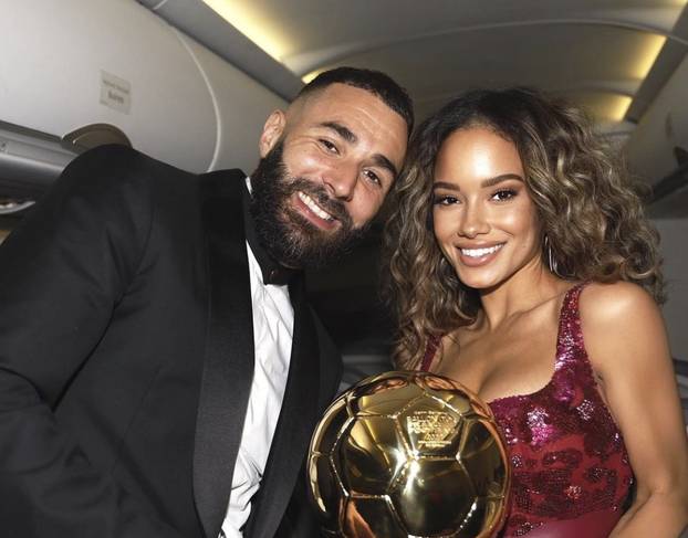 FOTO Bivša konobarica se zbog Benzeme preobratila na islam, rodila mu i dijete. Prekinuli su