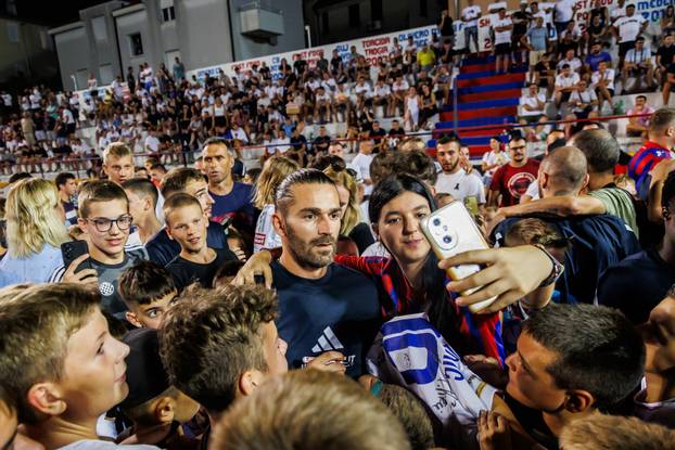 Split: Igrači Hajduka posjetili su Torciida kup