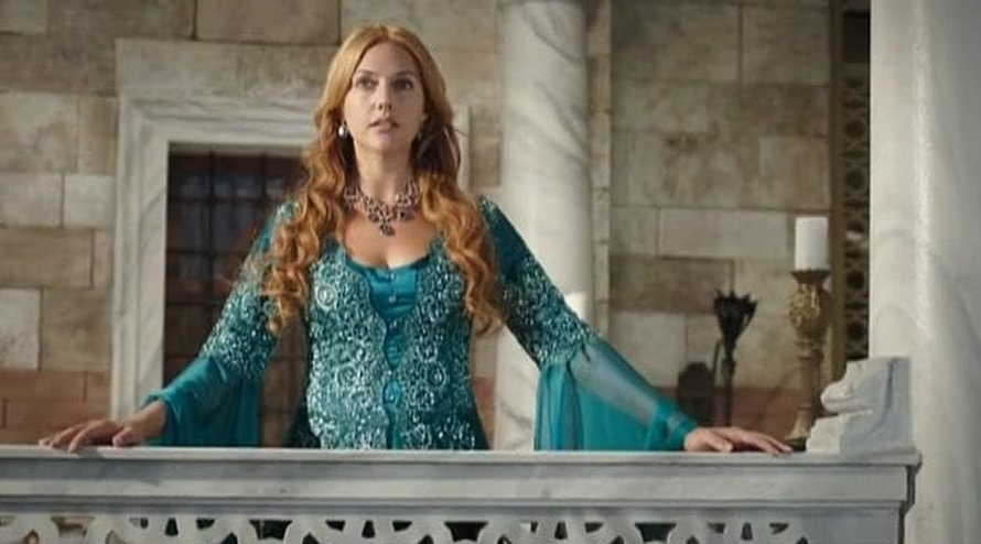 Seve ju je opjevala, a ona pleše na 'Uno Momento': Evo kako Hurem iz 'Sulejmana' uživa...