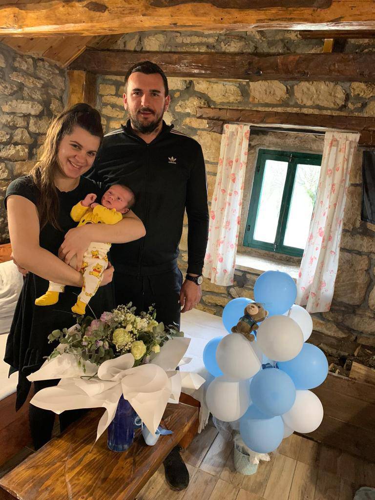 Mali Jakov prva je beba rođena u Zelengradu nakon 24 godine