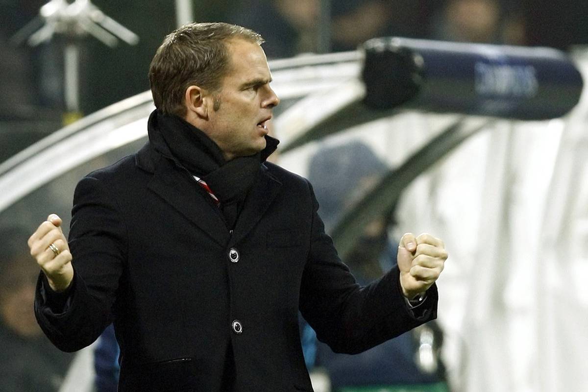 Ajax bez trenera, De Boer bira između Valencije i Evertona
