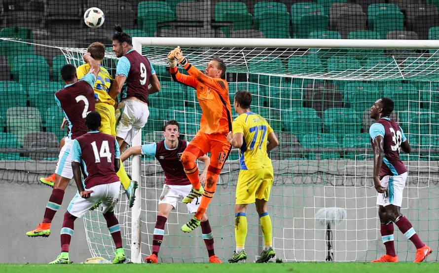 NK Domzale v West Ham United - UEFA Europa League Third Qualifying Round First Leg