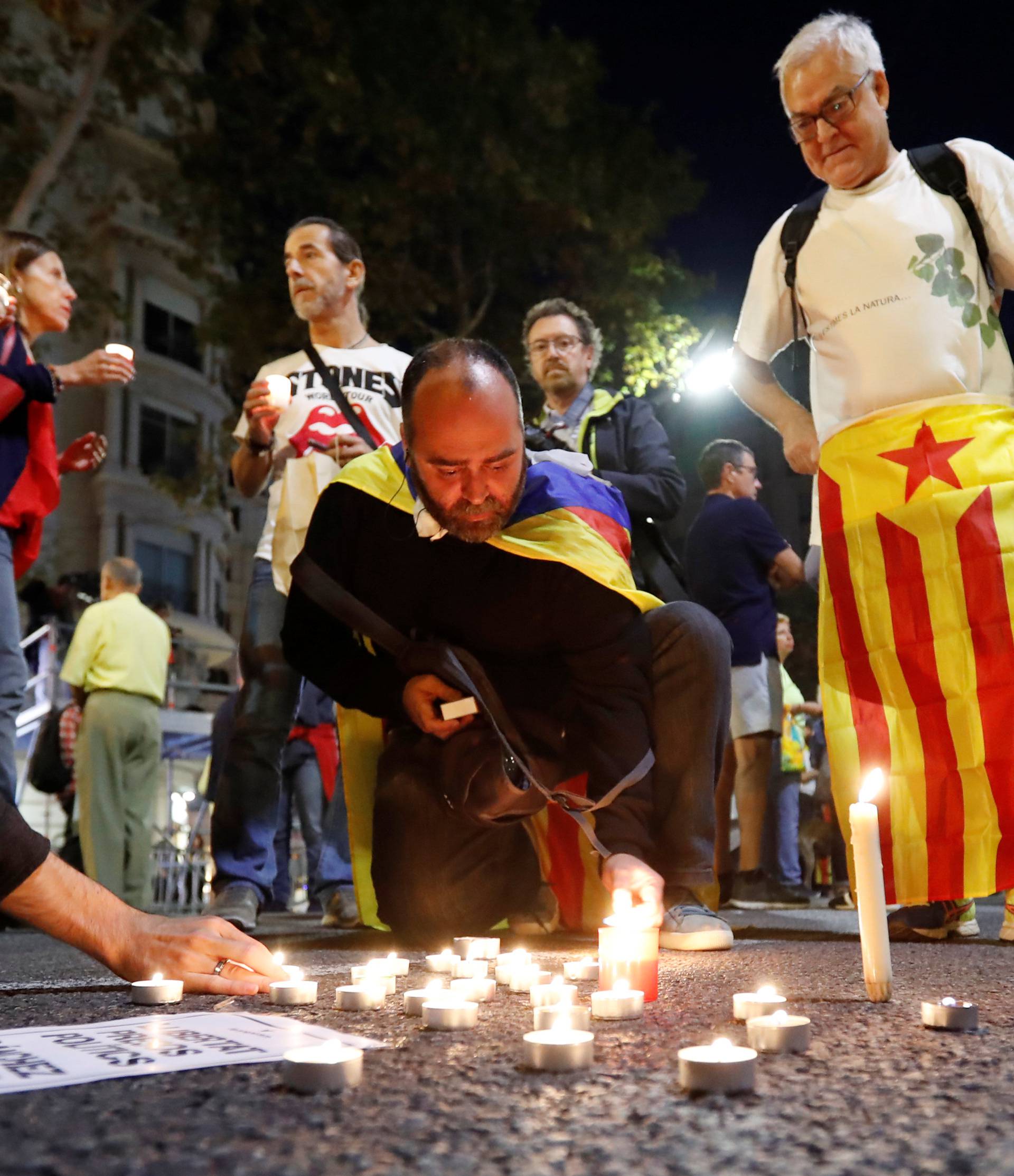 Catalan separatist organisations' leaders jailing protests in Barcelona