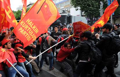 Sukob policije prosvjednika u Istanbulu, jedna osoba poginula