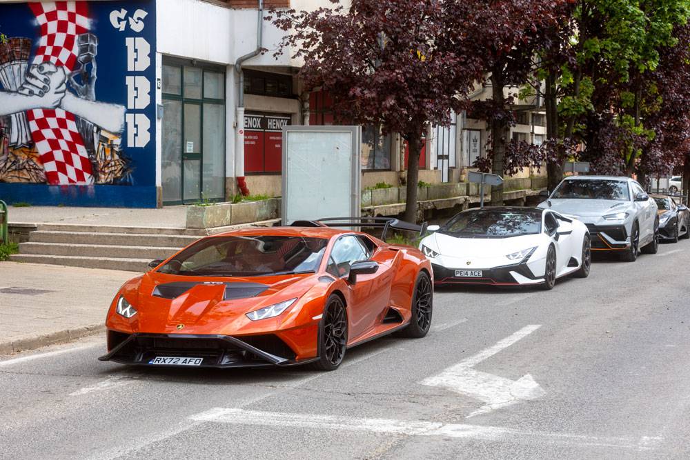 FOTO Kroz Gospić protutnjalo 50  nabrijanih Lamborghinija