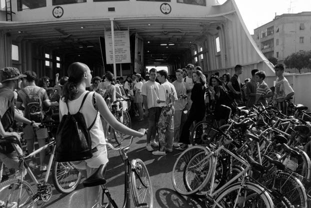 Zadar: Tradicionalna Picnic biciklijada Sabuša okupila velik broj biciklista, 20.6.1994.