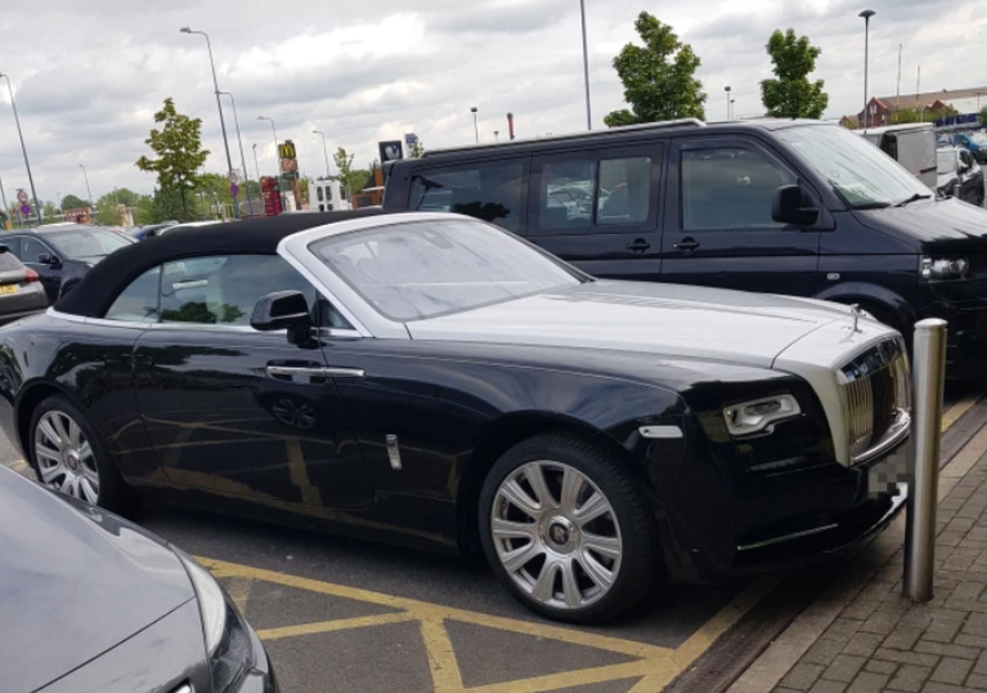 Fury vs Joshua luksuz - Ferrari, Rolls Royce, Audemars Piguet...