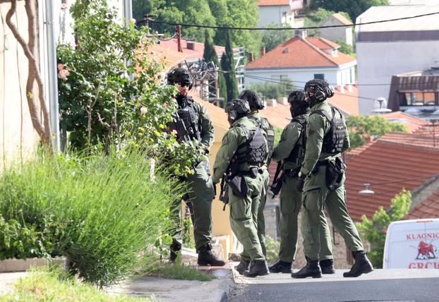 U Drnišu muškarac ubio dostavljača
