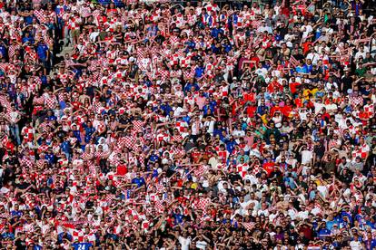 FOTO Hrvatsku u Berlinu prate deseci tisuća navijača, stadion je većinski obojan u 'kockice'