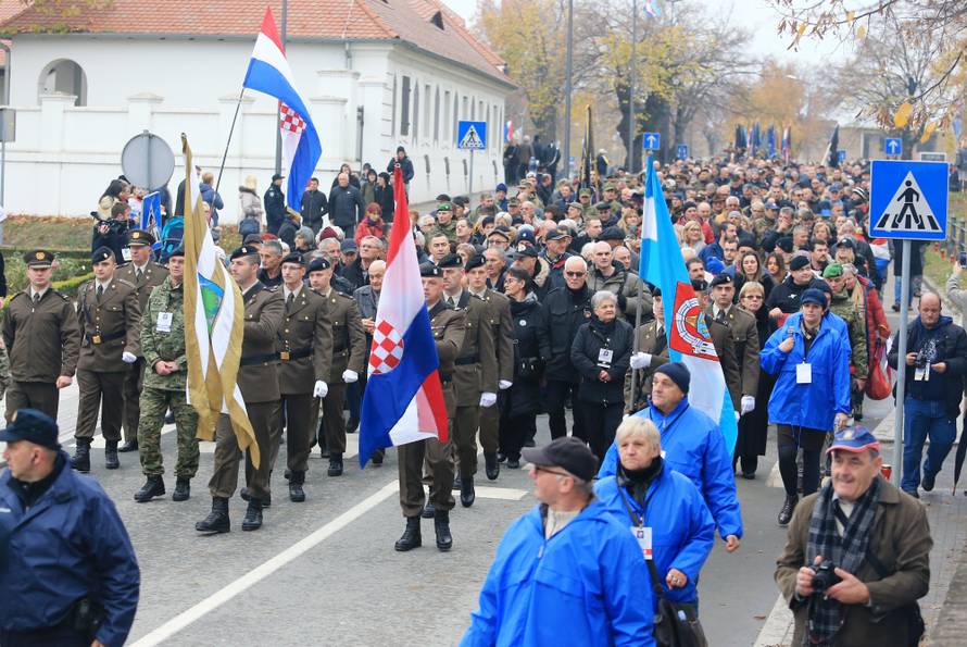 Predsjednica stigla u čizmama kakve su nosili hrabri branitelji