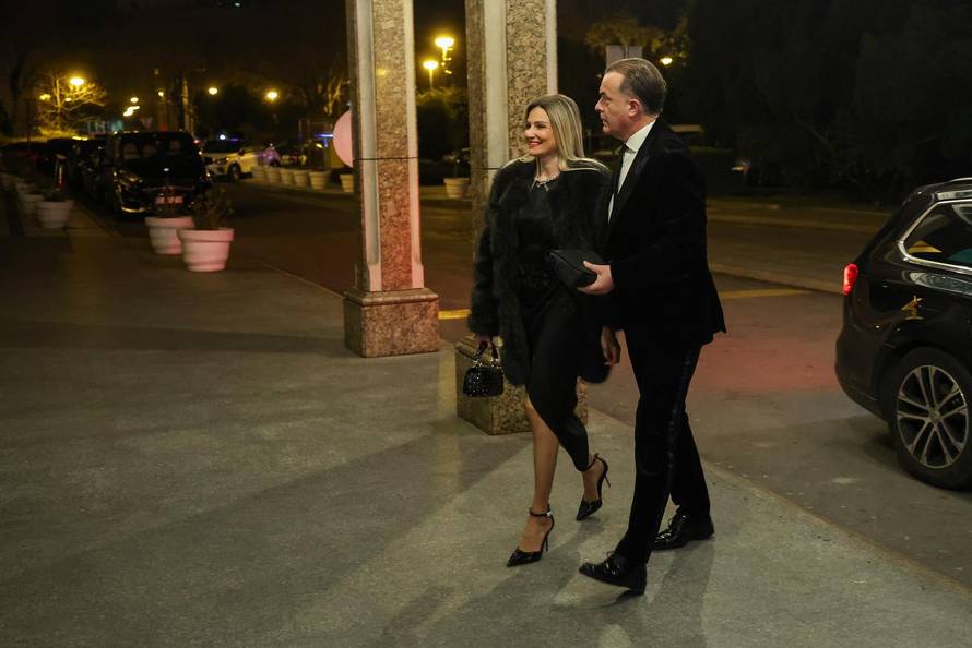 Zagreb: Dolazak uzvanika na svadbu Marijana Kustića i Nike Perenčević