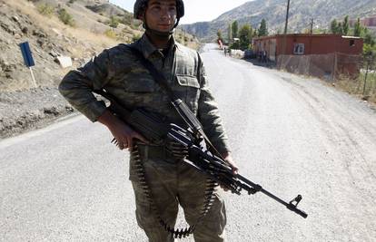 Turci ubili 23 kurdska seljaka u napadu kod granice s Irakom