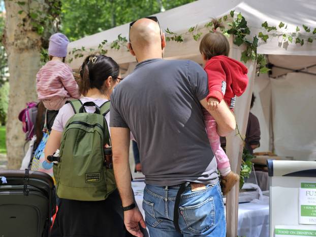 FOTO Ovi kolači bez mlijeka i jaja privlačili su pažnju slučajnih prolaznika