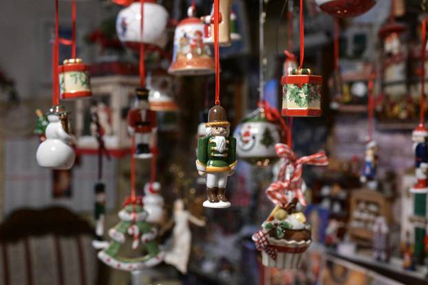 24SATA Zagreb: Stan ukrašen blagdanskim dekoracijama