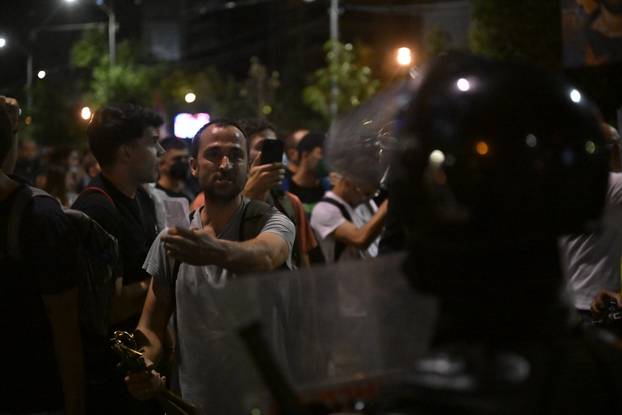 Beograd: Sukob građana i studenata s policijom tijekom prosvijeda
