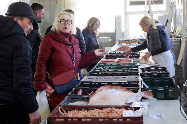 Šibenik: Ponuda ribe i ostalih morskih delicija
