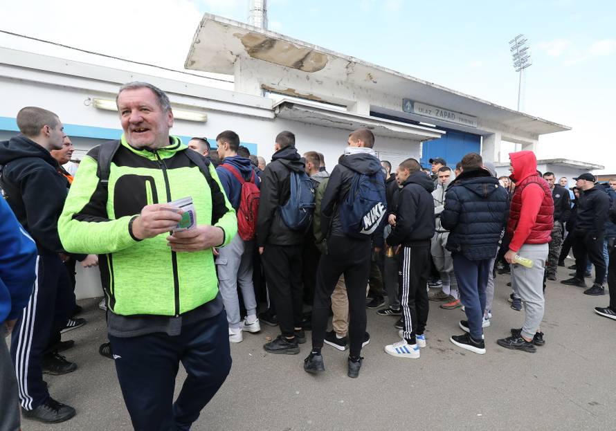 Zagreb: Počela prodaja ulaznica za nogometnu utakmicu Dinama i Lokomotive