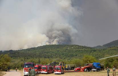 Slovenija: Buknuli manji požari na Krasu, pod kontrolom su