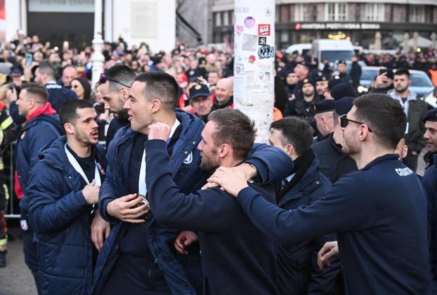 Zagreb: Hrvatska rukometna reprezentacija stigla na svečani doček na Trgu bana Josipa Jelačića