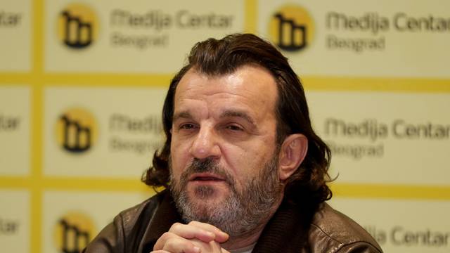 Beograd: Aca Luka predstavio novu pjesmu i ispričao se za vrijeđanje novinarke