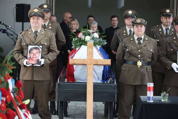 Vukovar: Sahrane nedavno identificiranih branitelja pronađenih na Petrovačkoj doli kod Vukovara