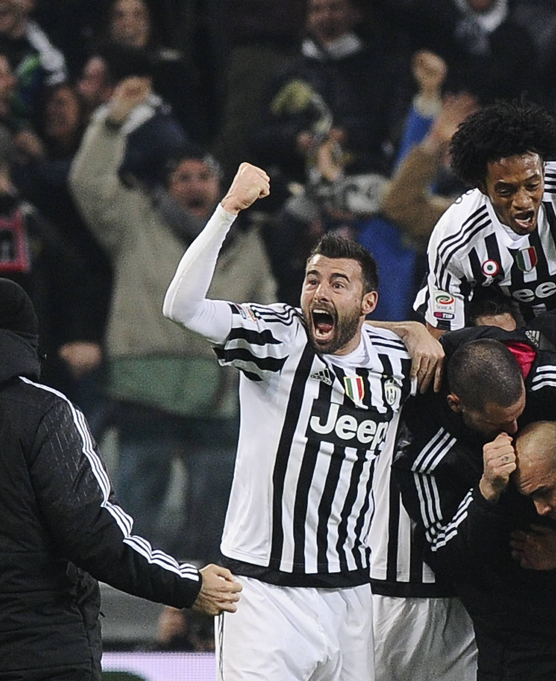 Zaza zapalio Torino! Juventus je srušio Napoli i preuzeo vrh!