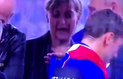 Strpala je u džep: Žena Putinu iza leđa ukrala zlatnu medalju?