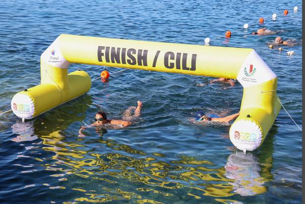 Održana plivačka manifestacija Porečki delfin