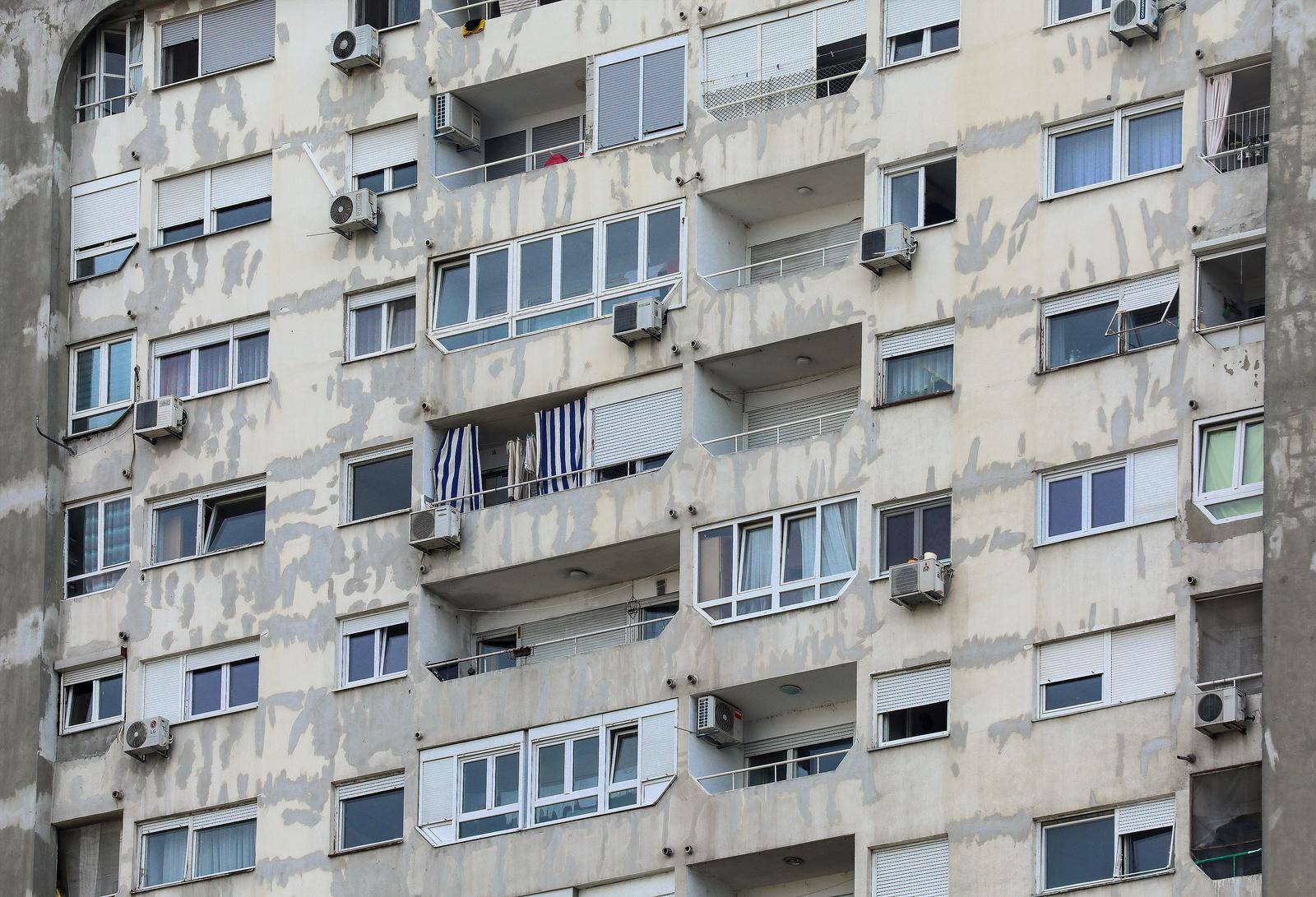 Zagreb: Neboderi u Ulici Braće Domany