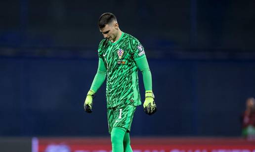 Livaković i dalje zacementiran na klupi, trener Girone: 'Ja ću odlučiti kada će stati na gol'