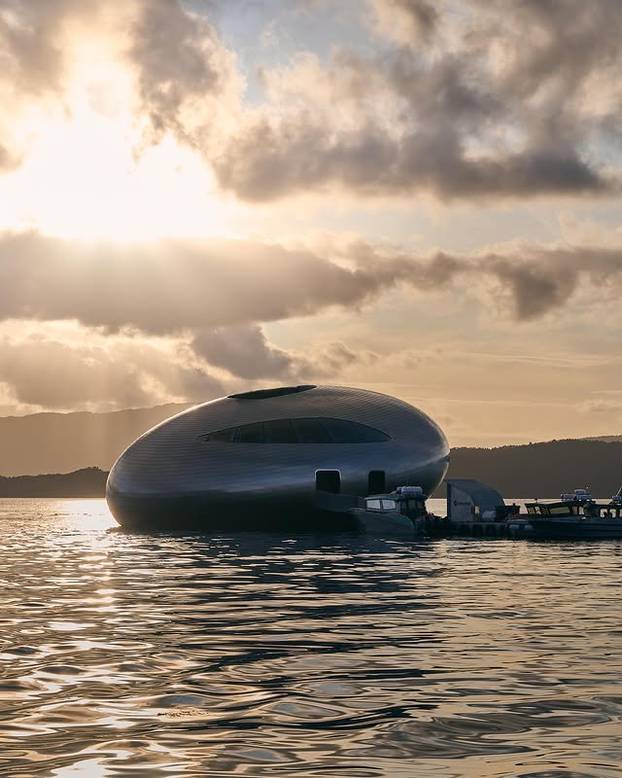 FOTO Spektakl na vodi: Biste li jeli u ovom futurističkom restoranu u norveškom fjordu?