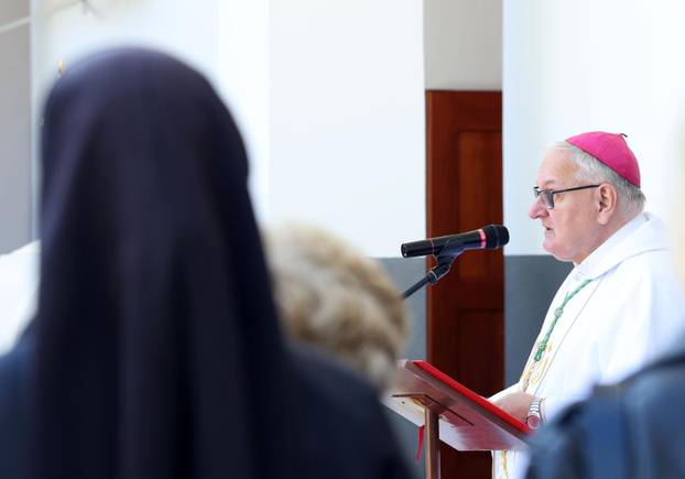 Šibenik: Na blagdan Svih svetih misno slavlje predvodio je mons. Tomislav Rogi?