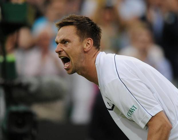 Tennis - 2011 Wimbledon Championships - Day Four - The All England Lawn Tennis and Croquet Club