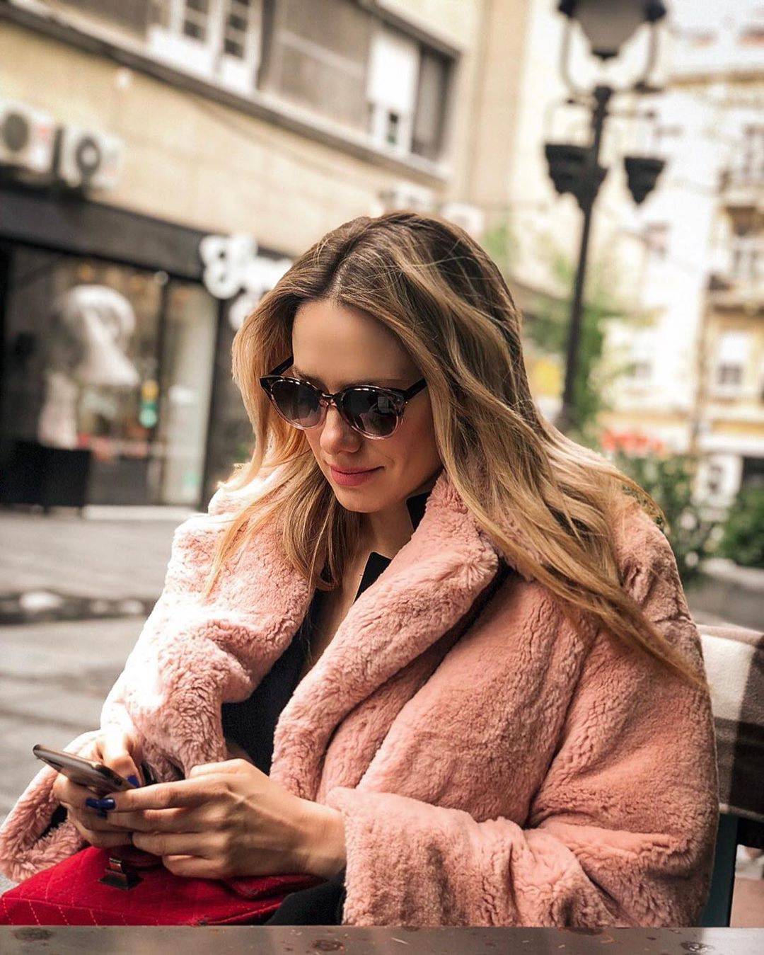 Jelena Veljača razgolitila se na Instagramu: 'Sjajna ti je guza'