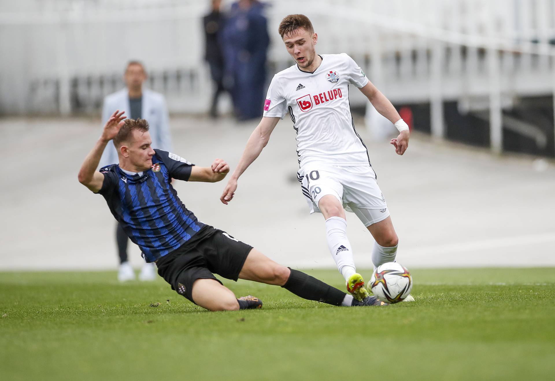 U prvoj utakmici 34. kola Prve HNL Hrvatski dragovoljac i Slaven Belupo odigrali su  1-1
