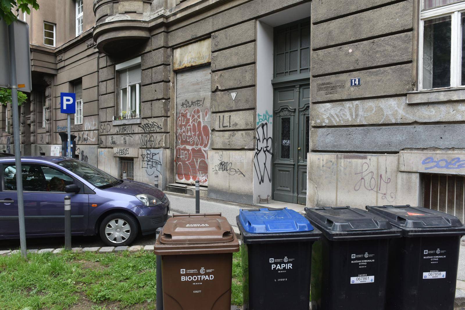 Izbo stanodavku (74) pa krvav tražio pomoć: Rezao ju po vratu i rukama, preminula je u bolnici