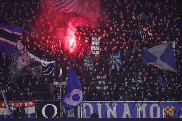 Zagreb: Navijači na tribinama tijekom utakmice Dinama i Celtica u Ligi prvaka